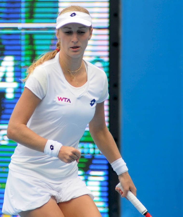 Ekaterina Makarova Looking Down Wallpaper