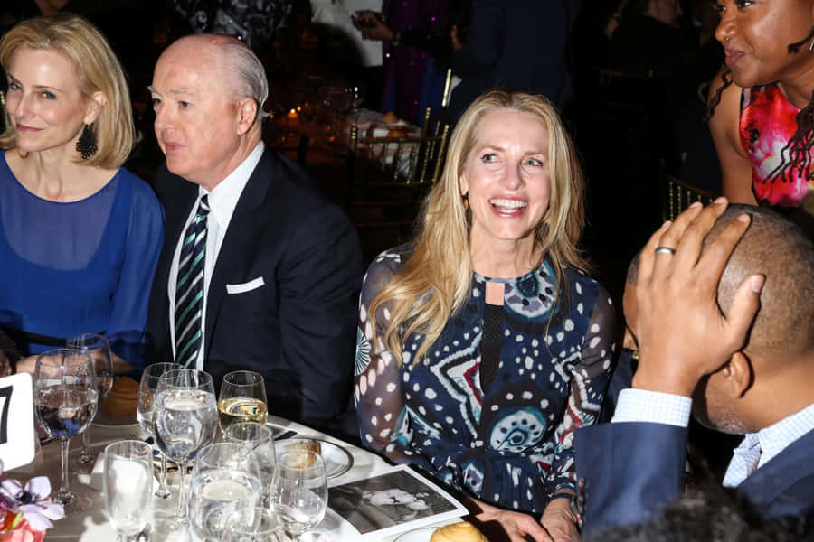 Elegant Dinner Event Laurene Powell Jobs Wallpaper