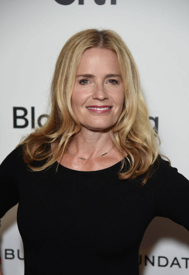 Elisabeth Shue Radiating Elegance In Black Dress Wallpaper