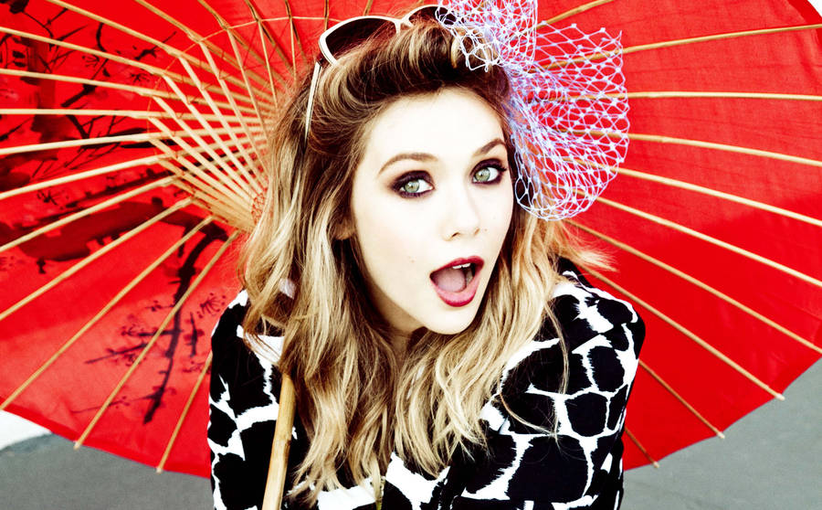 Elizabeth Olsen Red Japanese Umbrella Wallpaper