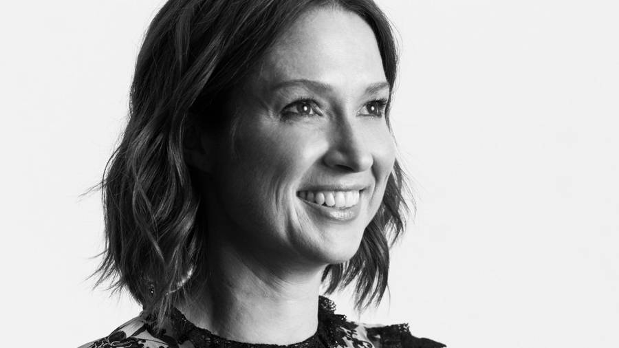 Ellie Kemper Black And White Photo Wallpaper