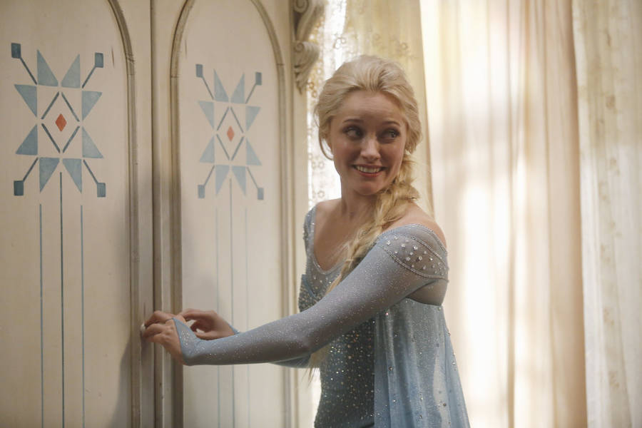 Elsa In Once Upon A Time Wallpaper