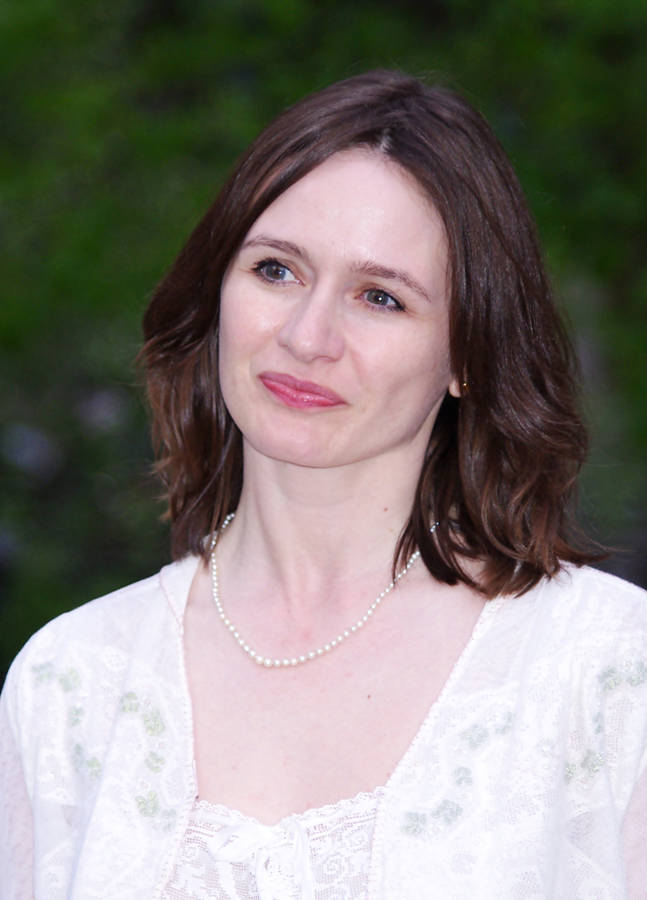 Emily Mortimer Pleasing Wallpaper