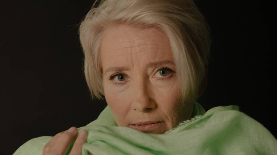 Emma Thompson Black Background Wallpaper