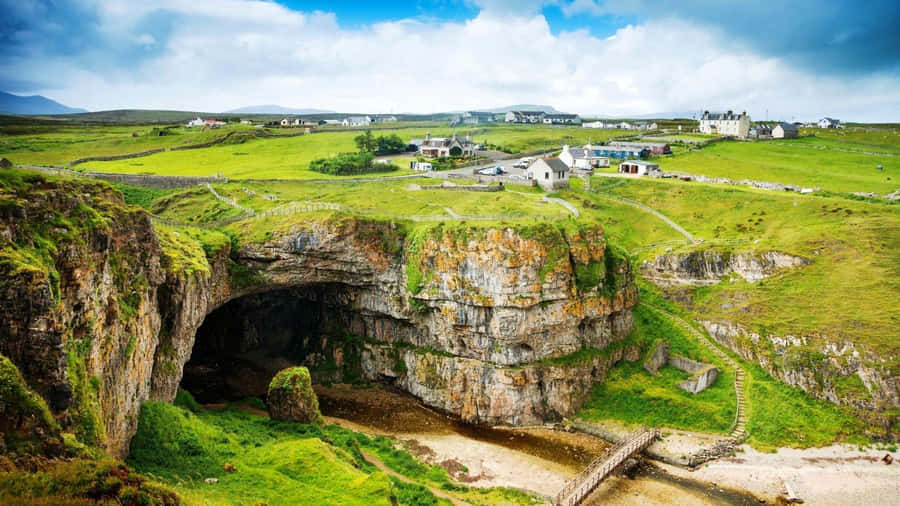 “enjoy The Natural Beauty Of Scotland” Wallpaper