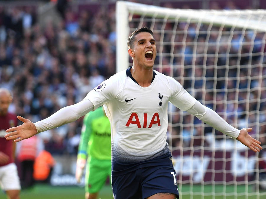 Erik Lamela Very Excited Photograph Wallpaper