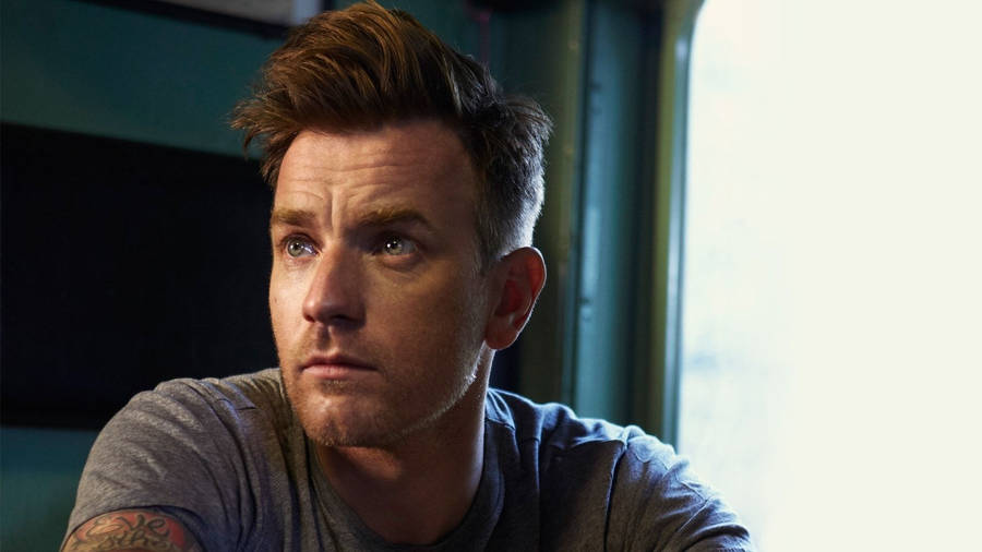 Ewan Mcgregor Listening Side Look Red Hair Wallpaper