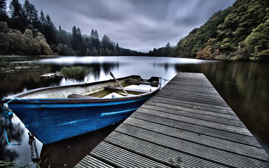 Explore A Beautiful 4k Uhd Hdr Landscape Wallpaper