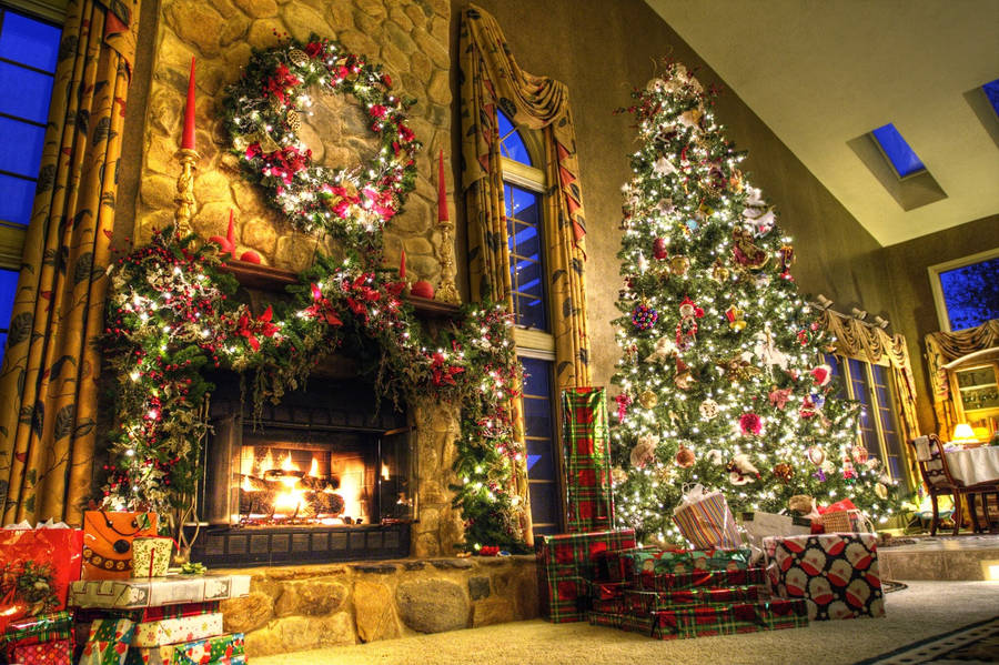 Extravagantly Beautiful Christmas Mansion Wallpaper