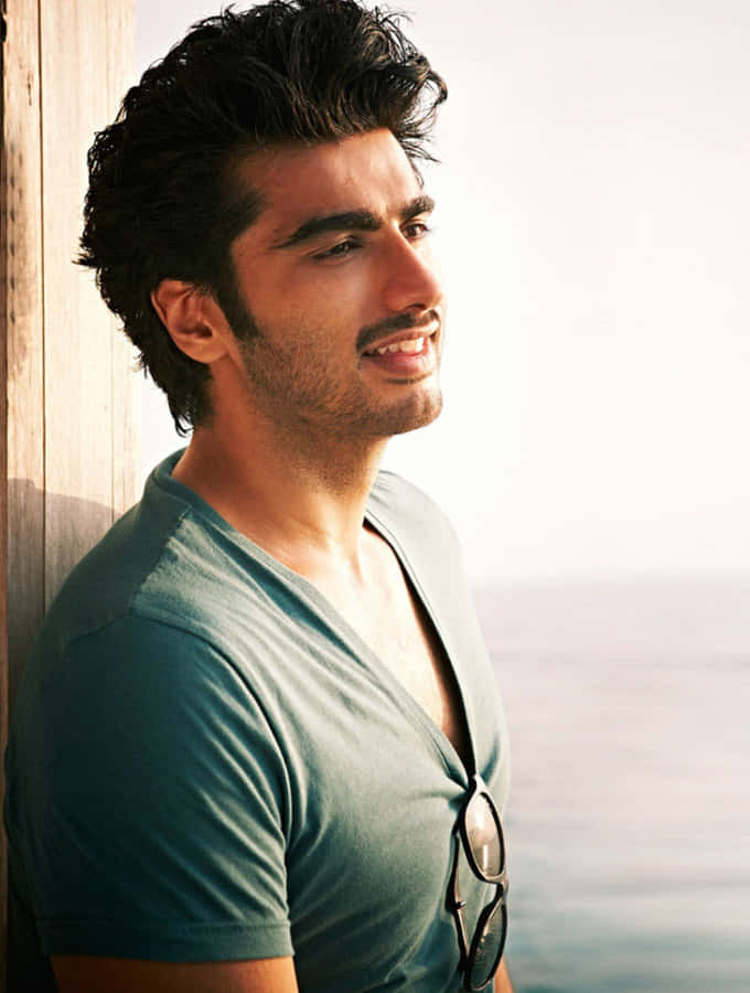 Famous Indian Guy And Actor Arjun Kapoor Wallpaper