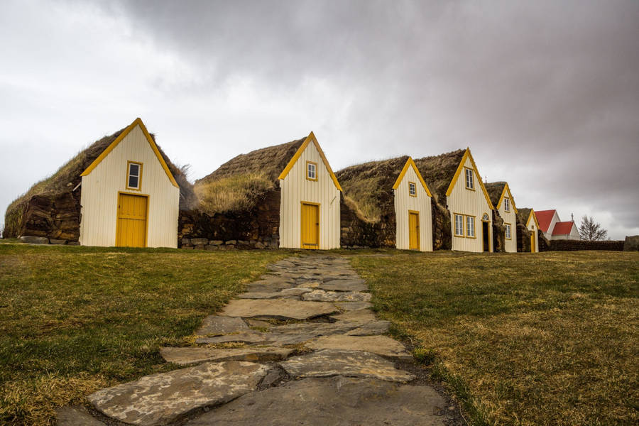 Farmhouses With Hay Roofs Wallpaper