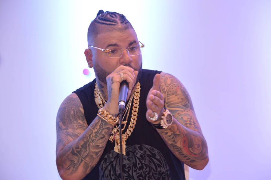 Farruko With Braids Wallpaper