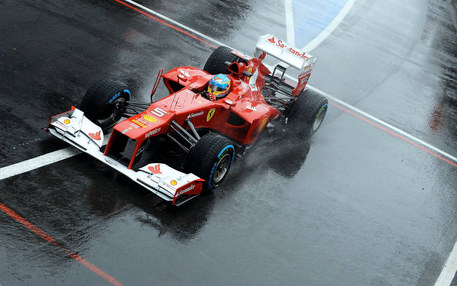 Fernando Alonso, Commanding The Wet Track Wallpaper