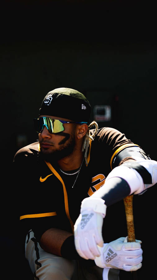 Fernando Tatis Jr One Knee Wallpaper