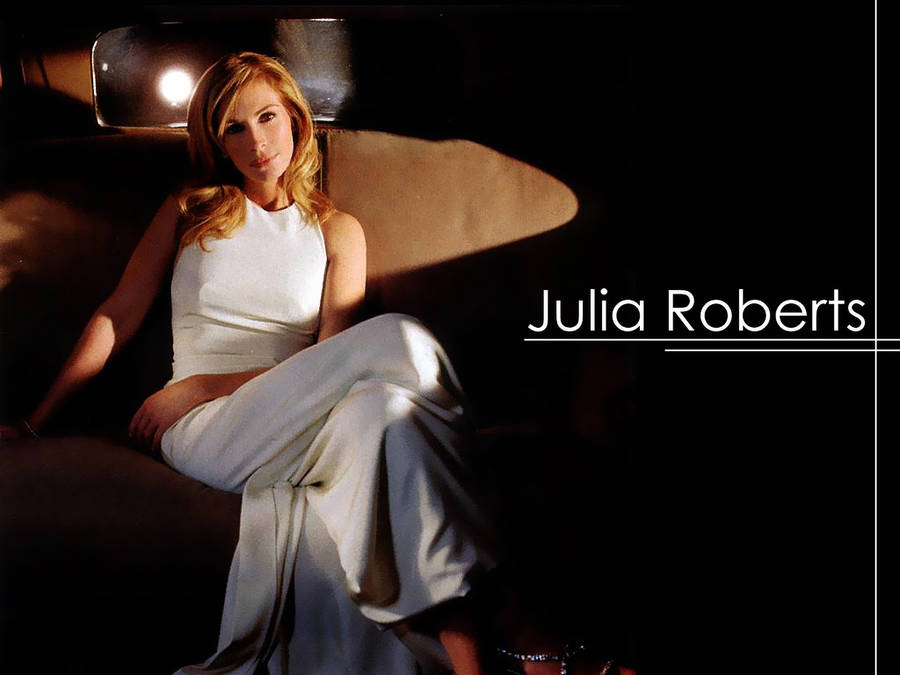 Fierce Julia Roberts Wallpaper