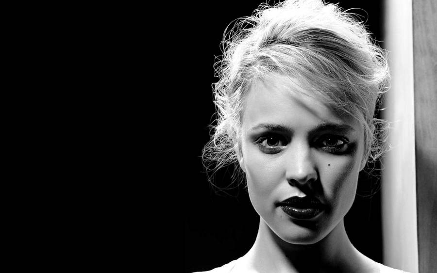 Fierce Rachel Mcadams Wallpaper