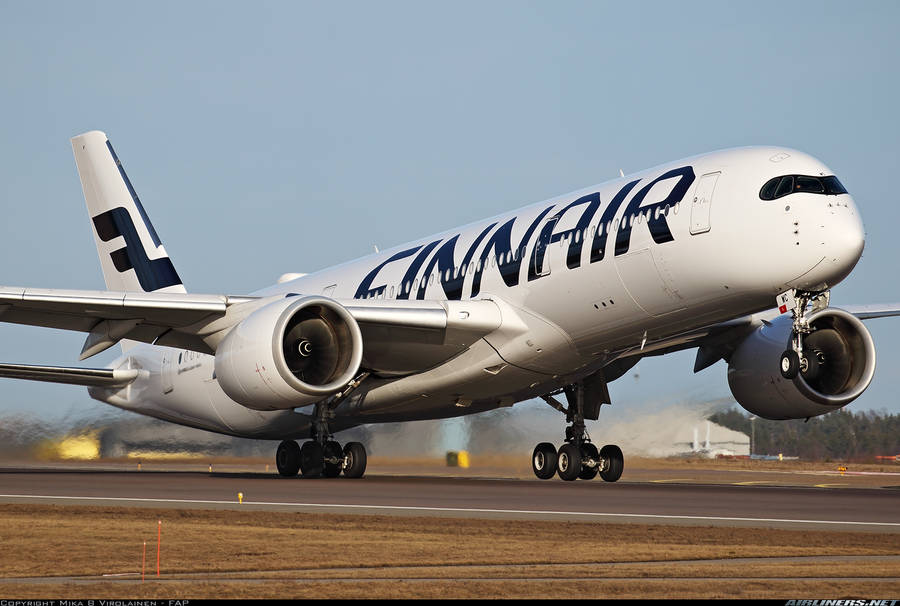 Finnair About To Take Off Wallpaper