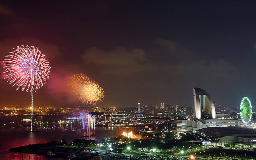 Fireworks In Yokohama Wide-angle Wallpaper