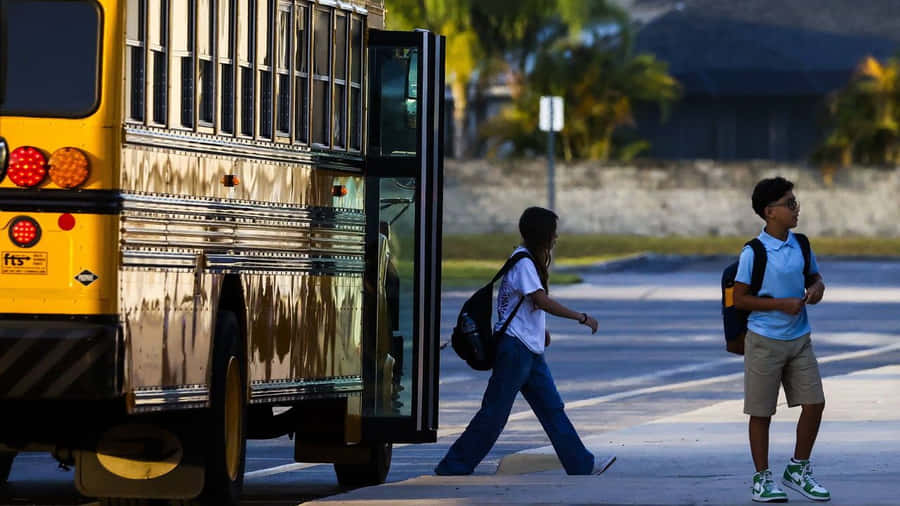 First Dayof School Bus Arrival Wallpaper