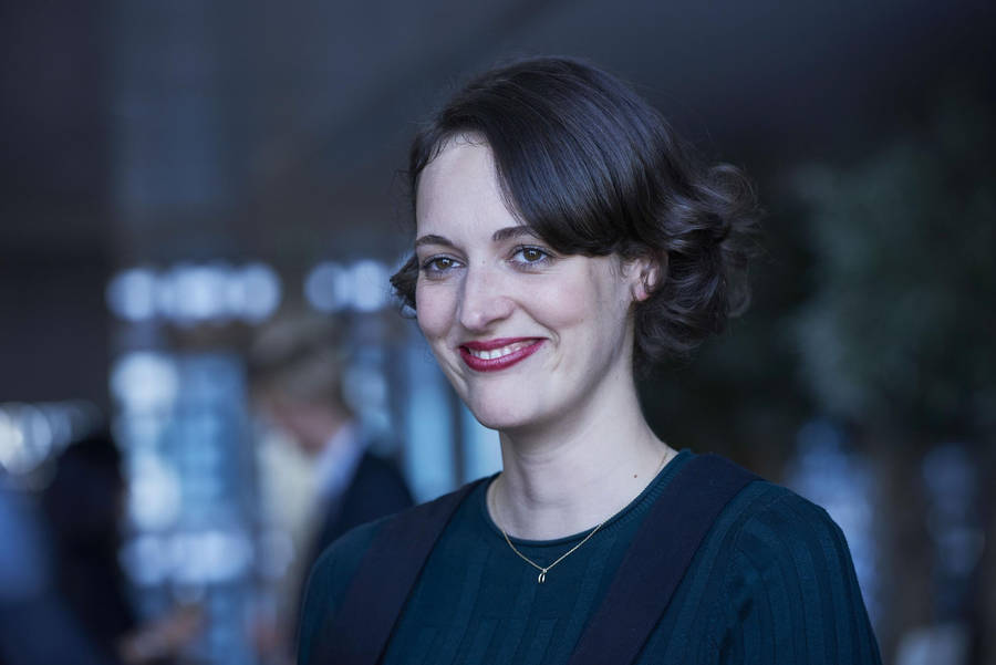 Fleabag Happy Smile Wallpaper