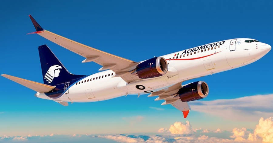 Flying Aeromexico Airline Passenger Plane Wallpaper