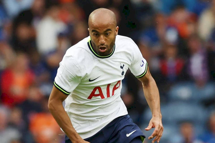 Focused Lucas Moura Wallpaper