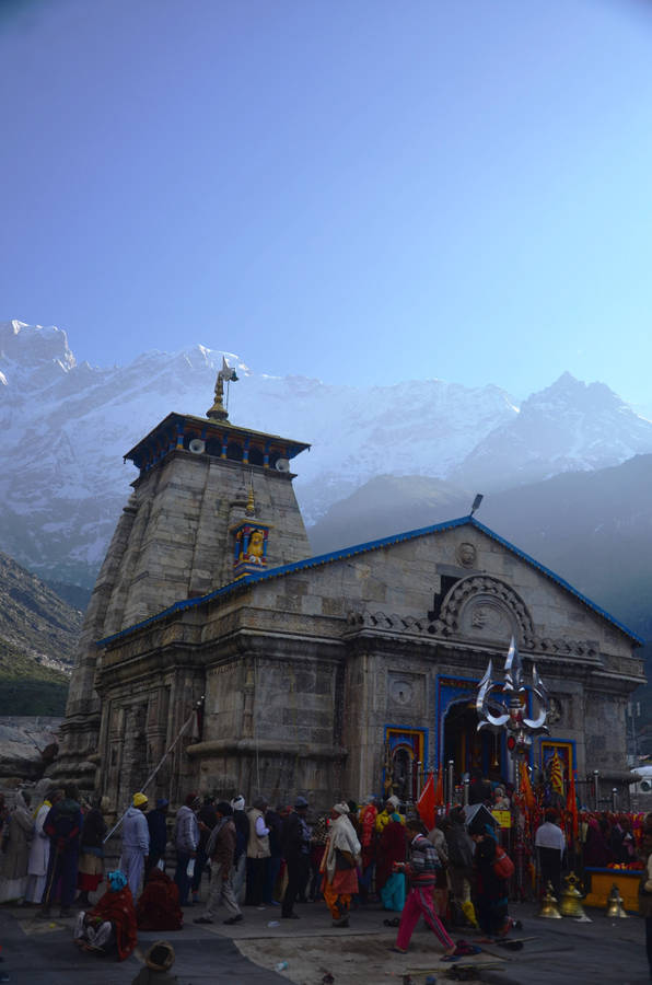 Foggy Kedarnath Temple 4k Wallpaper