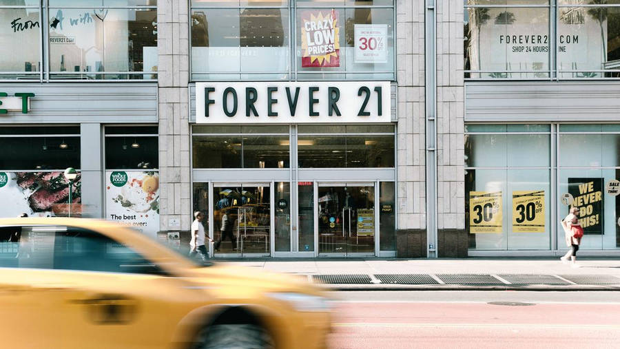 Forever 21 Store In The City Wallpaper