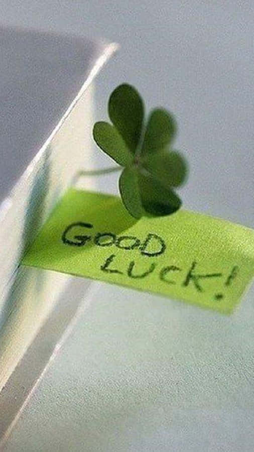 Four Leaf Clover Good Luck Note Wallpaper