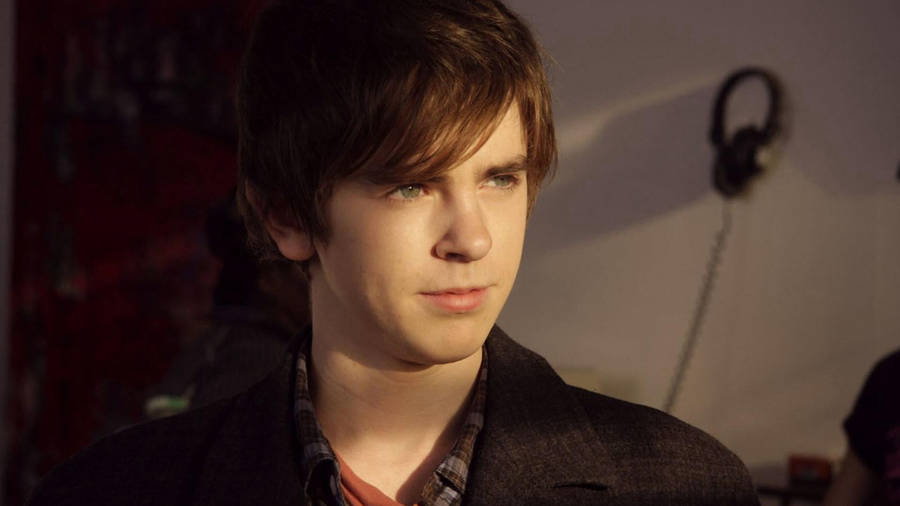 Freddie Highmore Close-up Wallpaper