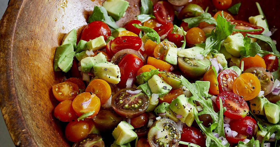 Fresh Vegetable Salad In Wooden Bowl Wallpaper