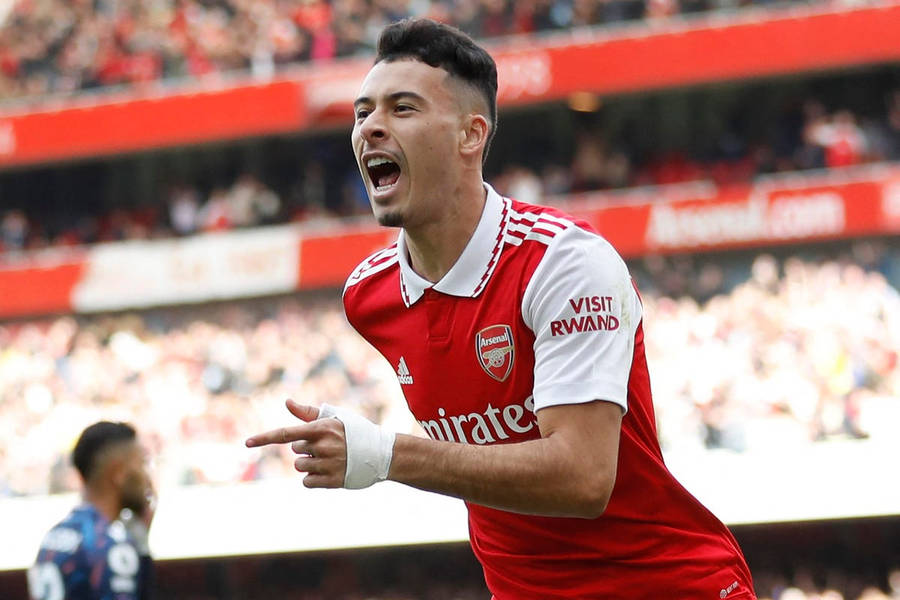 Gabriel Martinelli Pointing Wallpaper