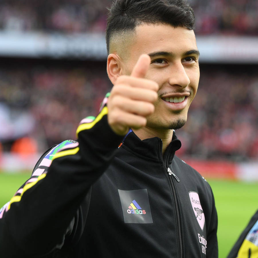 Gabriel Martinelli Thumbs Up Wallpaper