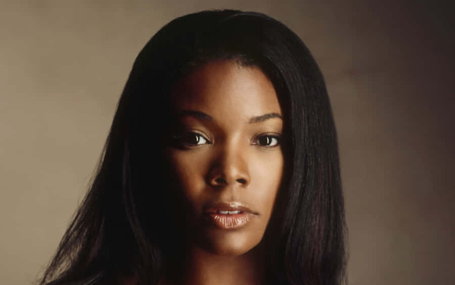 Gabrielle Union Radiant Smile Wallpaper