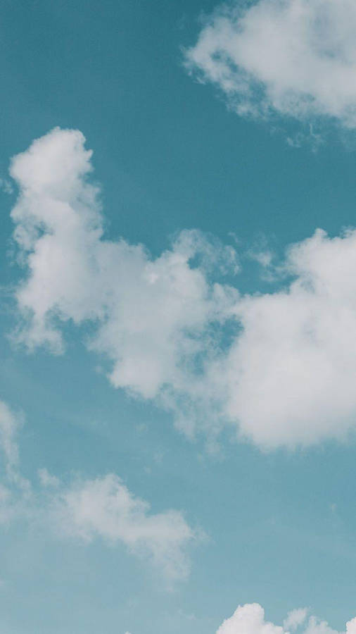 Gambar Blue Cloudy Sky Wallpaper
