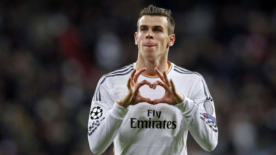 Gareth Bale Hand Heart Gesture Wallpaper
