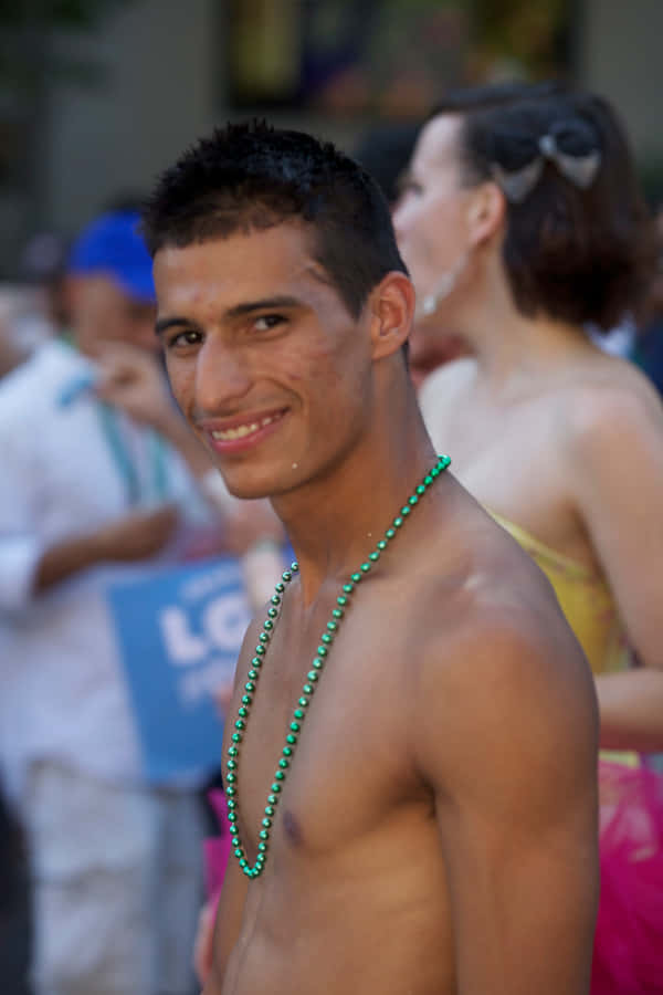 Gay Latino Green Beads Wallpaper