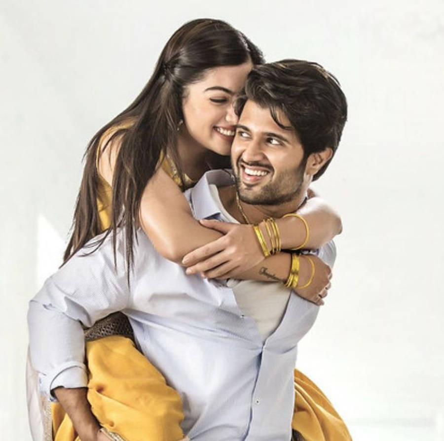 Geetha Govindam Piggyback Ride Wallpaper