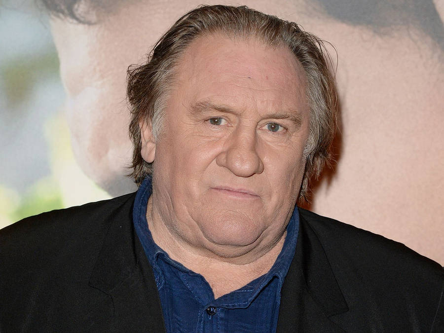 Gérard Depardieu Black And Blue Outfit Wallpaper