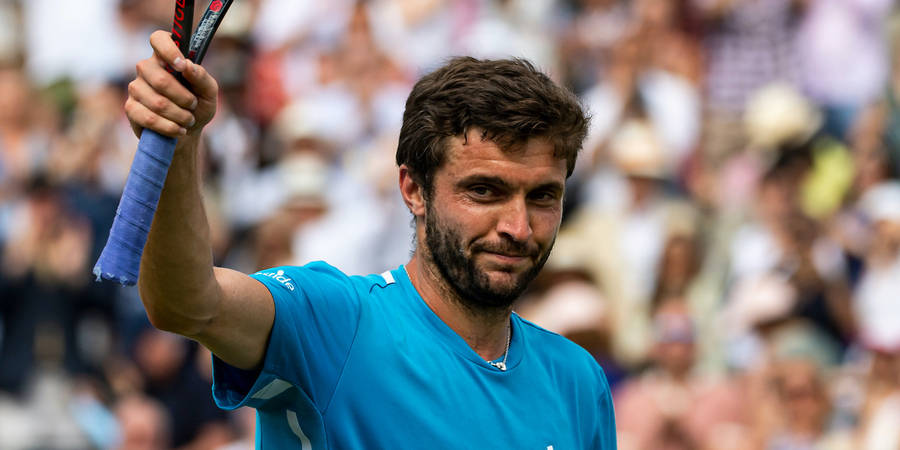 Gilles Simon Waving At Camera Wallpaper