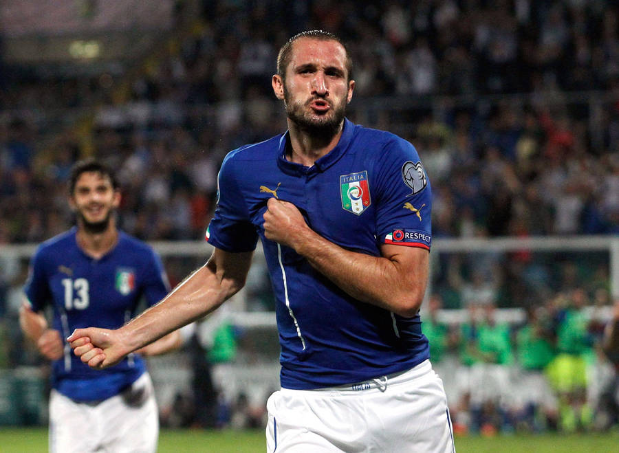 Giorgio Chiellini Football Goofy Dance Italy Wallpaper