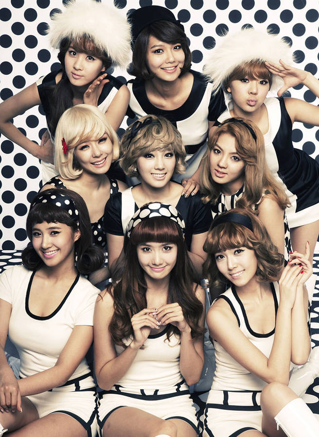 Girls' Generation Hoot Wallpaper