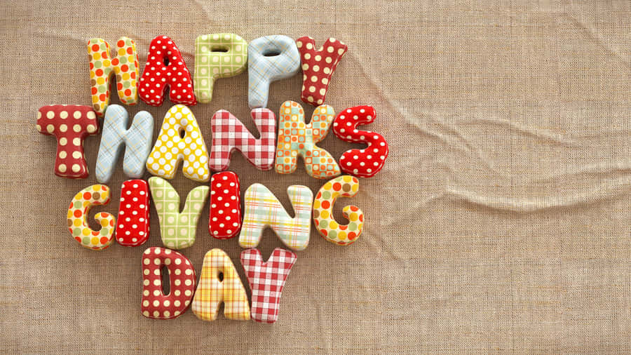 Give Thanks With This Thanksgiving Desktop Wallpaper