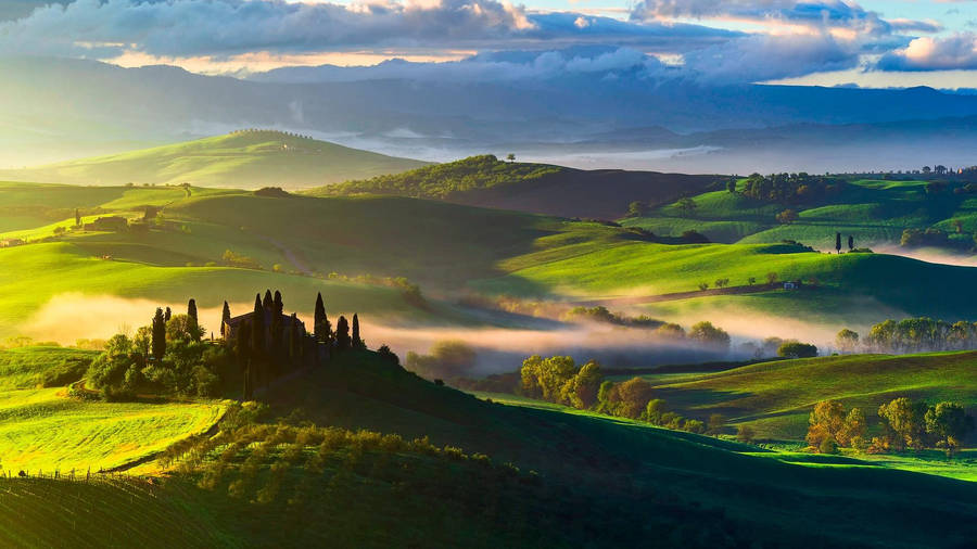 Gloomy Gentle Hills Of Tuscany Wallpaper