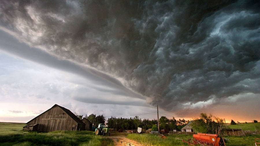 Gloomy Wedge Tornado Wallpaper