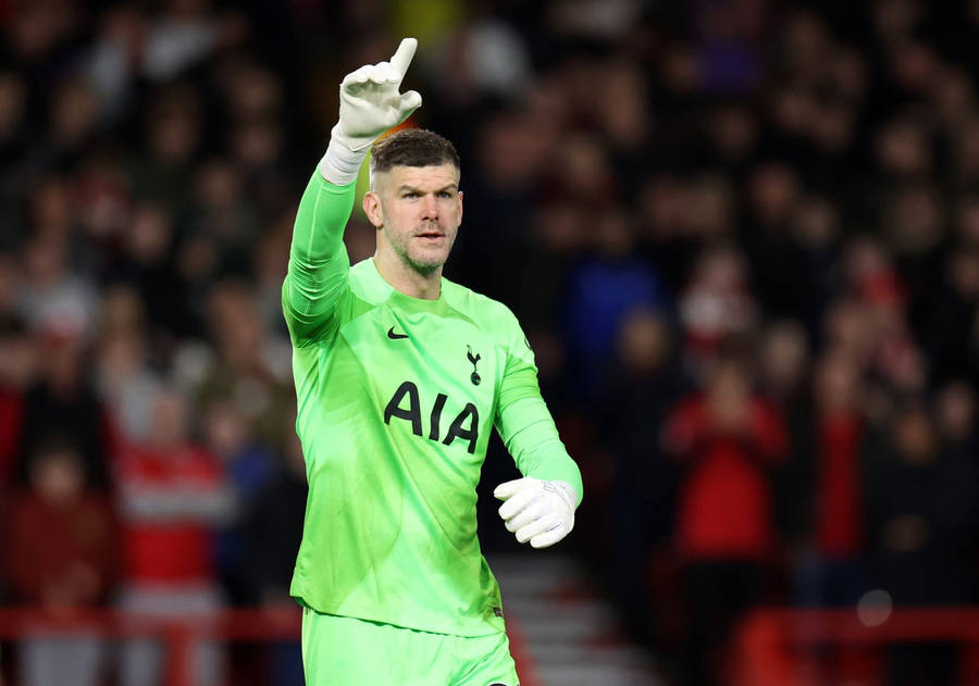 Goalkeeper Fraser Forster Hand Signal Wallpaper