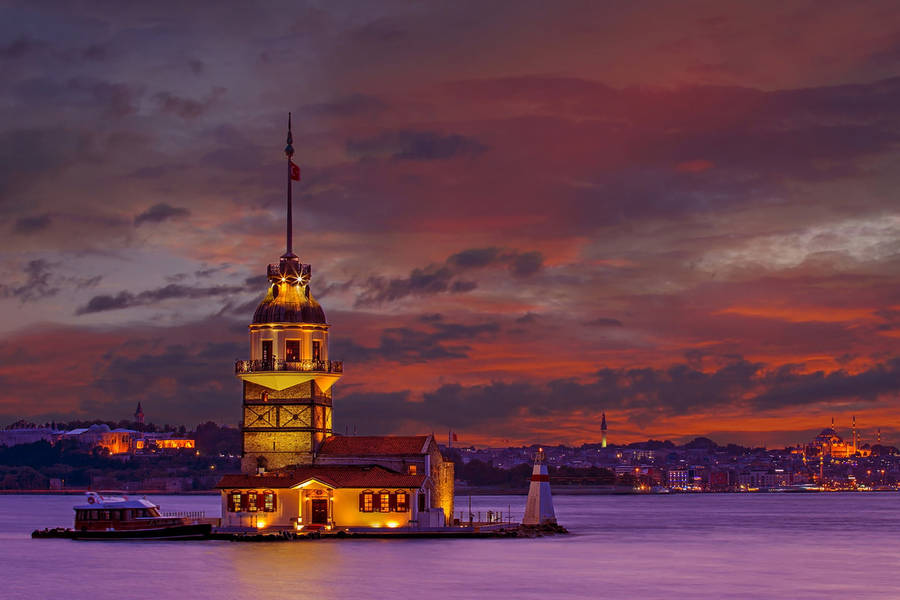 Golden Maiden’s Tower In Istanbul Turkey Wallpaper