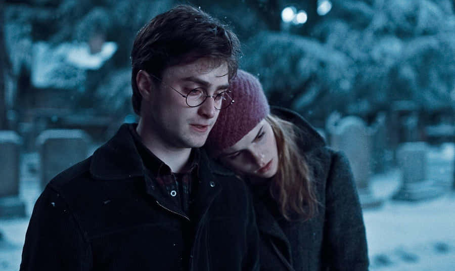 Golden Trio Harry Leaning Hermione Wallpaper
