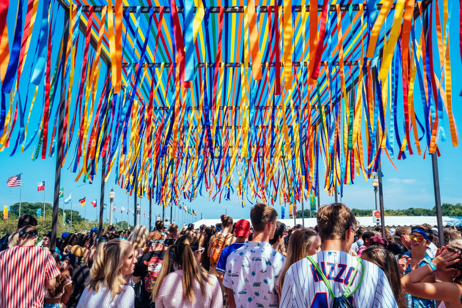 Grab Your Friends, It's Time For Lollapalooza! Wallpaper