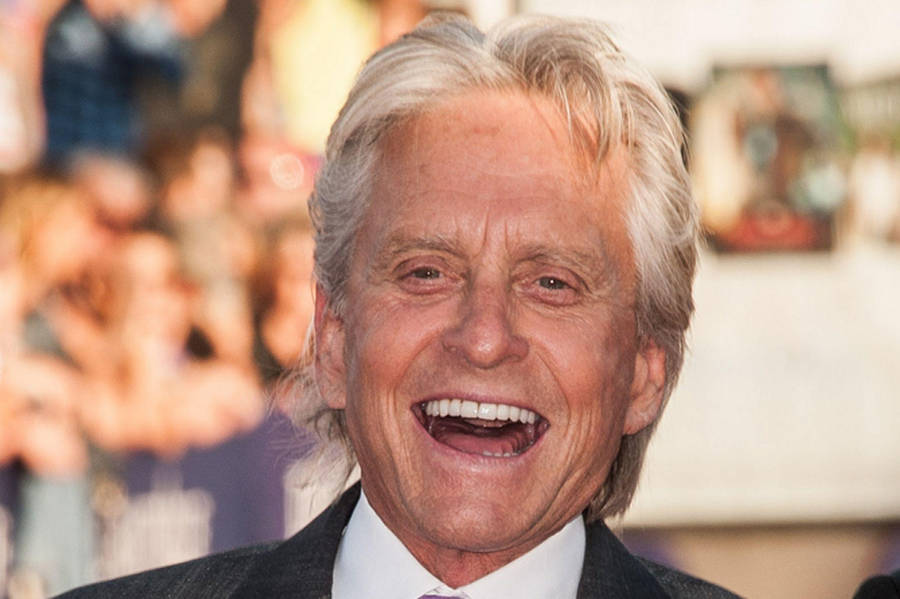 Grand American Actor Michael Douglas Wallpaper